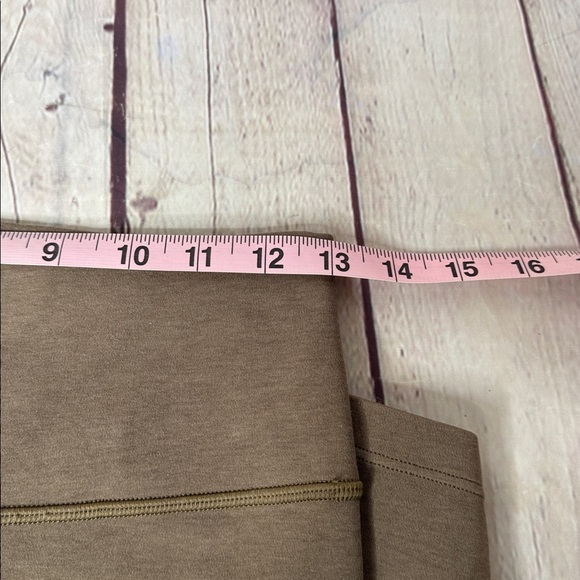 Athleta 'Intuition Tight' Leggings
NWOT - Picture 7 of 8